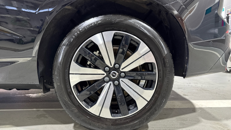 Volvo XC60 2.0 T6 [350] RC PHEV Plus Dark 5dr AWD Geartronic Estate